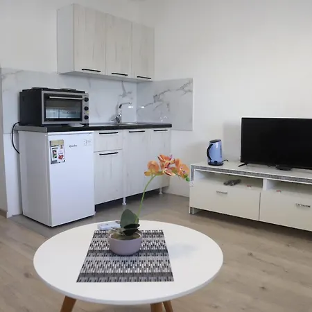 Apartment Hadze *